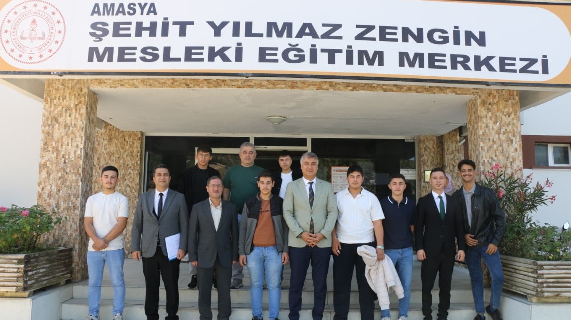 İL MİLLÎ EĞİTİM MÜDÜRÜMÜZ MEHMET ALİ KATİPOĞLU, ŞEHİT YILMAZ ZENGİN MESLEKİ EĞİTİM MERKEZİNİ ZİYARET ETTİ